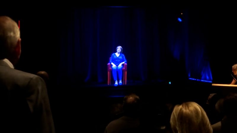 Hologramme gegen das Vergessen: KI lässt Holocaust-Zeitzeugen sprechen (Foto: SAT.1 NRW)