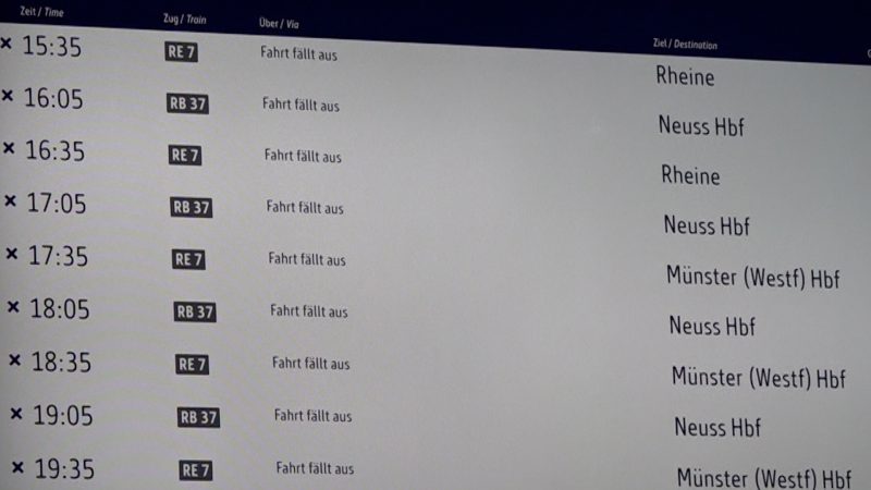 Krefeld steht still: Defektes Stellwerk legt Bahnverkehr in NRW lahm (Foto: SAT.1 NRW)