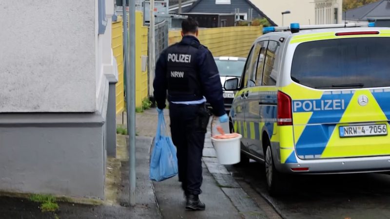 Polizei entdeckt Hehlerwohnung in Solingen (Foto: SAT.1 NRW)
