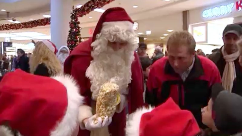Ho-Ho-Hochschule in Düsseldorf: Weihnachtsmänner in Ausbildung (Foto: SAT.1 NRW)