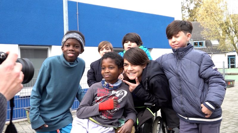 Fotos voller Hoffnung  (Foto: SAT.1 NRW)