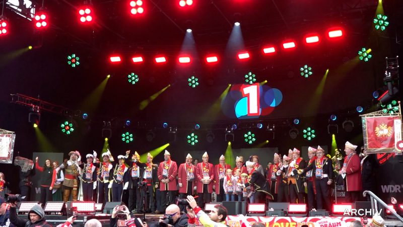 Köln rüstet sich für Karnevalsstart am Heumarkt (Foto: SAT.1 NRW)