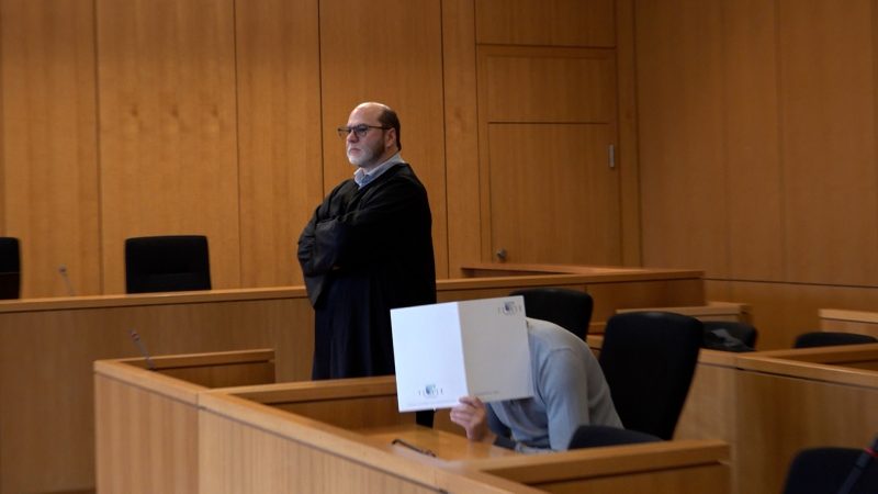 Doppelmord-Prozess – Angeklagtem droht lebenslange Haft (Foto: SAT.1 NRW)