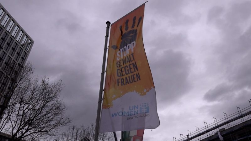 Zeichen gegen Gewalt gegen Frauen in NRW (Foto: SAT.1 NRW)