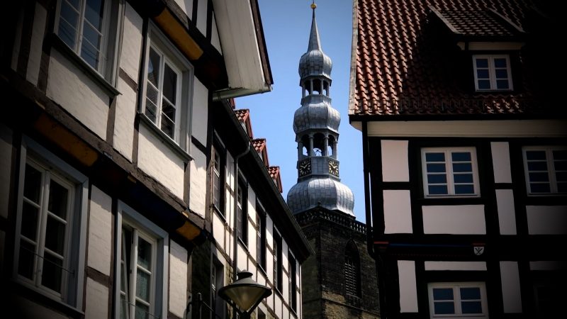 Großeinsatz in Soest – Polizei an Blindenschule (Foto: SAT.1 NRW)