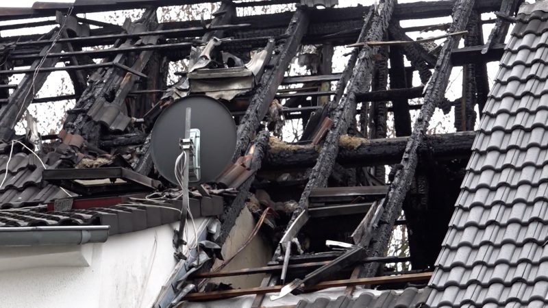 Feuer zerstörte die Wohnung von Familie in Bochum (Foto: SAT.1 NRW)