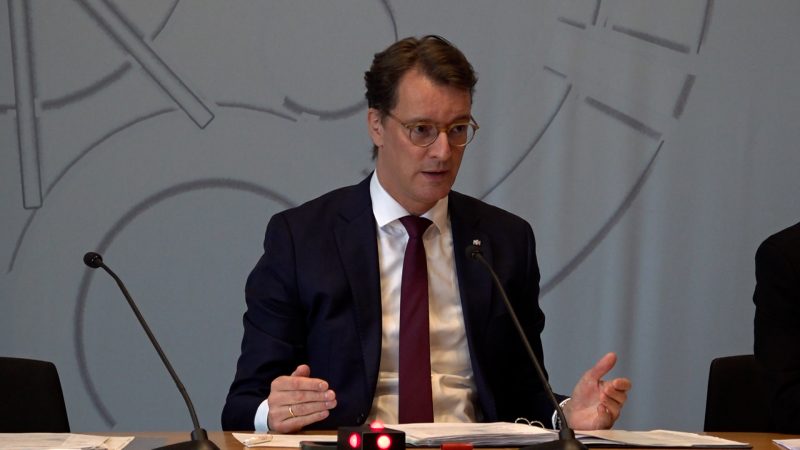 Streit um Schulden: NRW-Haushalt spaltet Politik (Foto: SAT.1 NRW)