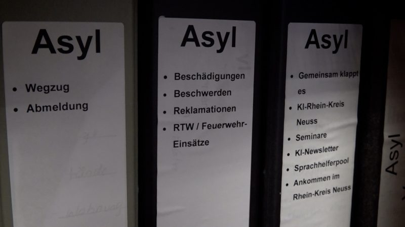 Bezahlkarte für Geflüchtete: Kommunen in NRW zögern (Foto: SAT.1 NRW)