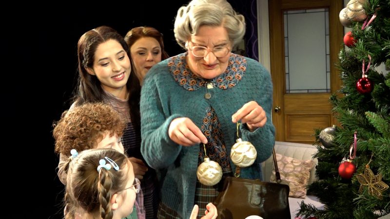 Ms. Doubtfire-Musical sammelt 17.578 Euro für die DKMS (Foto: SAT.1 NRW)