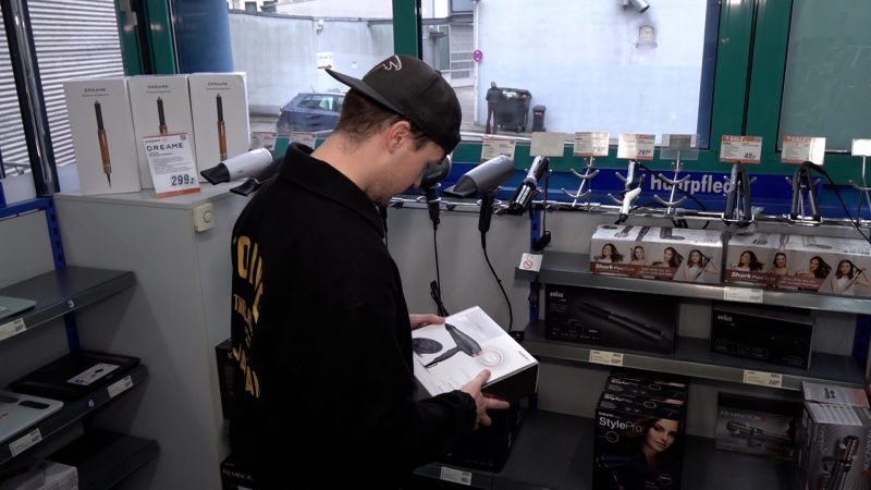 Last-Minute-Shopping vor Weihnachten (Foto: SAT.1 NRW)