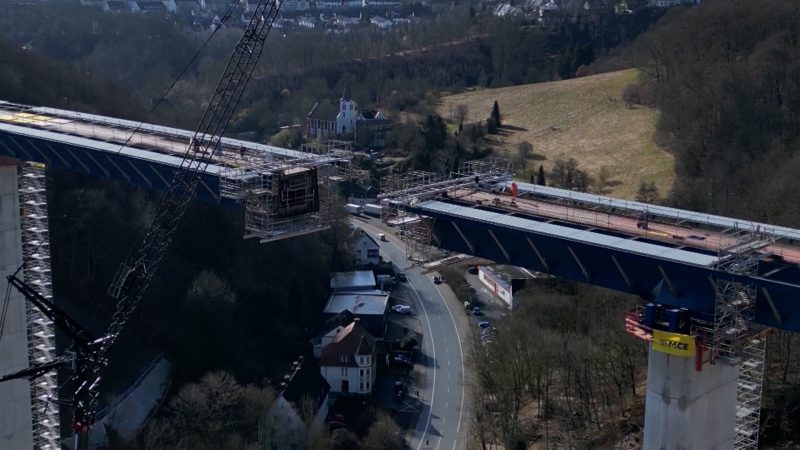 Nach fünf Jahren Stillstand – Rahmedetalbrücke kurz vor Eröffnung (Foto: SAT.1 NRW)