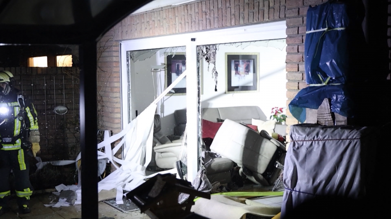 Explosion erschüttert Wohngebiet in Bochum (Foto: SAT.1 NRW)