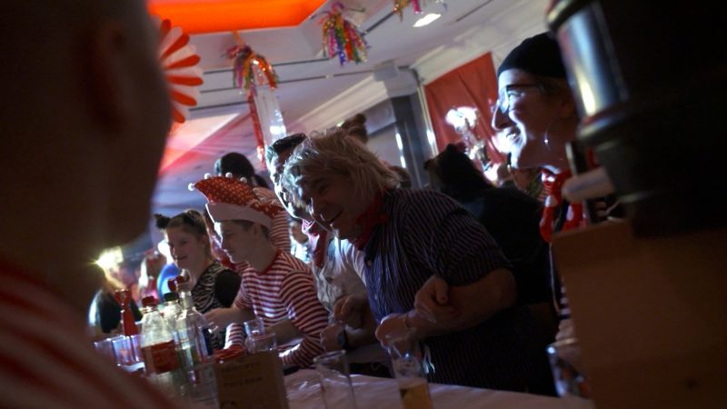 Nach Bar-Katastrophe: Köln verstärkt Brandschutzkontrollen vor Karneval (Foto: SAT.1 NRW)