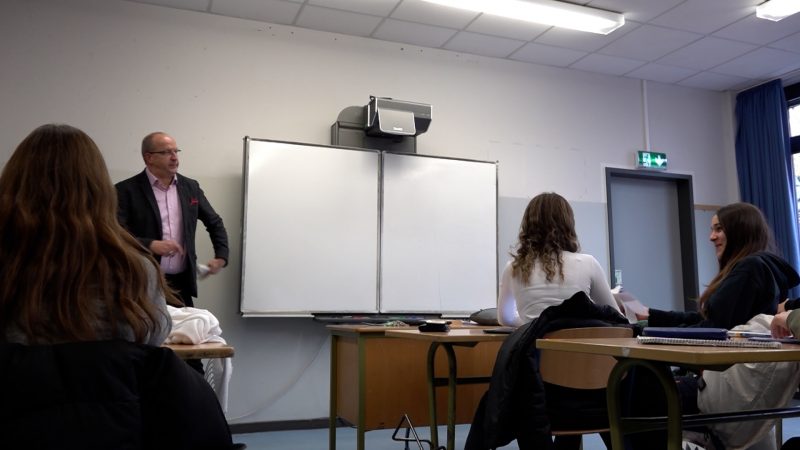 Lehrermangel in NRW: Fast 9000 Stellen unbesetzt (Foto: SAT.1 NRW)