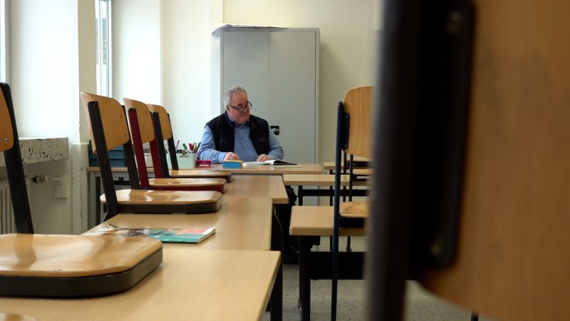 Glatteis legt Schulen lahm – Distanzunterricht sorgt für Diskussionen (Foto: SAT.1 NRW)
