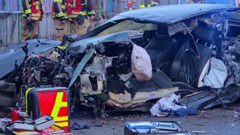 Schwerer Unfall auf der A2: Junger Fahrer schwebt in Lebensgefahr (Foto: SAT.1 NRW)